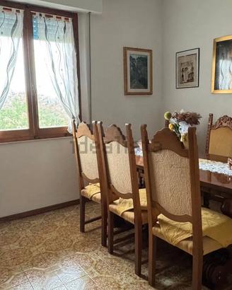 Tavolo sala pranzo con 6 sedie