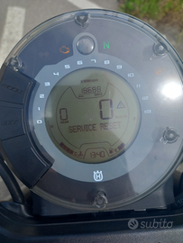 Husquarna vitipilen 401