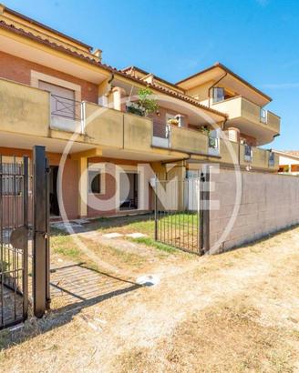 Appartamento di 75 m² con 4 locali a Pomezia
