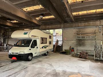 Camper mansardato