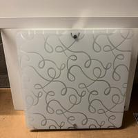 Plafoniera per bagno con vetro satinato