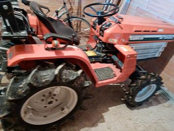 Trattore Kubota B1502 con fresa attacco 3 punti