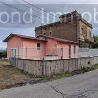 Casa singola con terreno a Puntalazzo di Mascali
