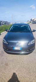 Volkswagen Passat 2.0 TDI DSG - Highline - 2011