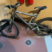 Bicicletta commencal biammortizzata