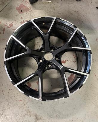 Cerchio 19” replica Audi S3 – da ripristinare