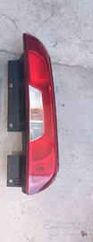 Faro posteriore fiat dobló