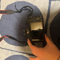 Canon EOS 2000D + 18-55mm IS STM