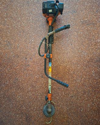 decespugliatore Tanaka modello TST-218 