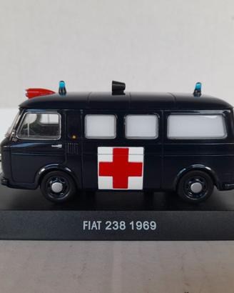MODELLO FIAT 238 AMBULANZA CARABINIERI DEA IN TECA