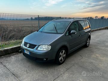 Solo chiamate, Vw touran 7 posti motore bloccato