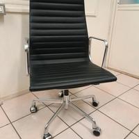 Poltrona Charles Eames