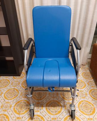 Carrozzina sedia a rotelle anziani / disabili