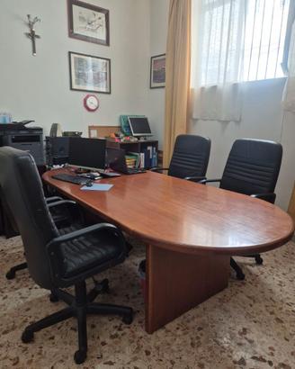Tavolo ovale per riunioni in legno di noce