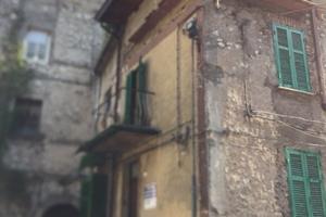 APPARTAMENTO DA RISTRUTTURARE (Rif. 1128)