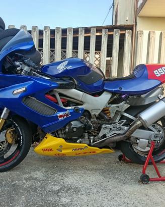 Honda vtr 1000