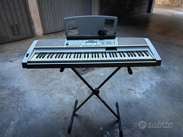 Tastiera Yamaha DGX 300