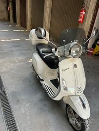 Vespa  primavera 150