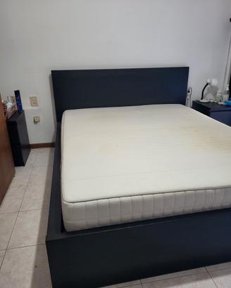Letto Malm ikea 160x200 nero + comodini.