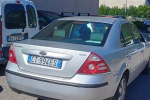 Ford mondeo 2.2 ghia