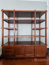 Mobile orientale in legno