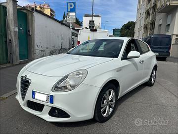 Alfa Romeo Giulietta 1.4 Turbo - ok neopatentati