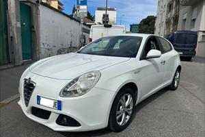 Alfa Romeo Giulietta 1.4 Turbo - ok neopatentati