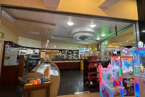 Arredo bar tabacchi completo