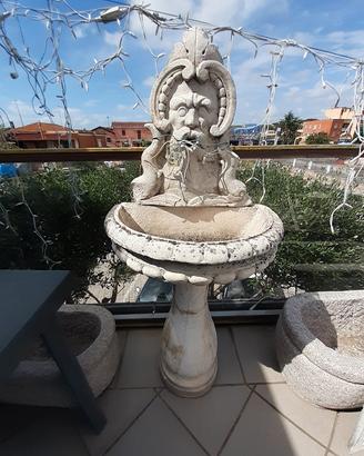 Fontana a muro decorativa pietra ricostruita h140