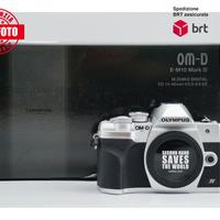 Olympus OM-D E-M10 IV