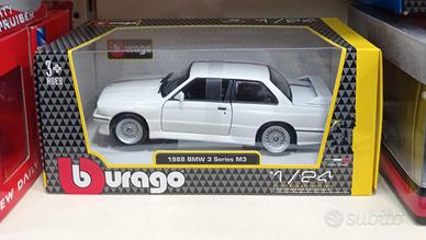 Die-Cast 1:24 BMW serie 3 Burago 