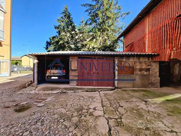 Box / Garage di 12 m² a Voghera