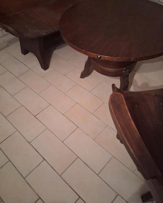 divanetto tavolino 2 poltroncine 