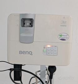Proiettore Benq w1070 + Fire TV Stick 4k + Staffa