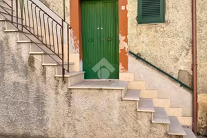 3 LOCALI A VASANELLO