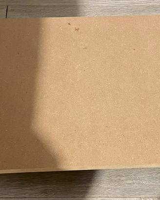Carrello con ruote porta oggetti e pesi