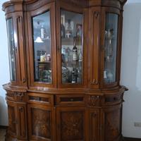Credenza con vetrina