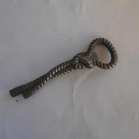 Levatappi a forma di cordone