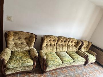 Divano e n.2 poltrone