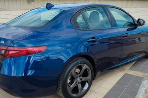 Alfa Romeo Giulia 2.2  160cv AT8