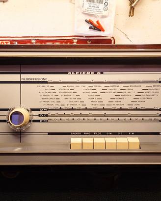 Radio a valvole Philips 