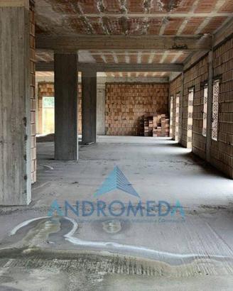 Immobile di 4050 m² con più di 5 locali a Arzano