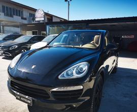 Porsche Cayenne 3.0 Diesel TETTO 2011