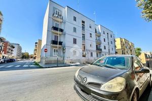 2 LOCALI A BARI