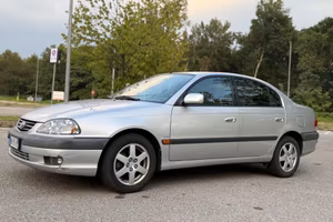 Toyota Avensis 1.6i 16V cat*Neopatentati*Solo 1310