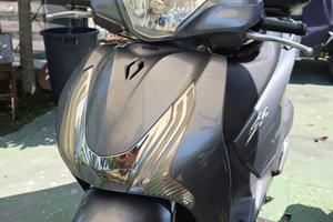 Sh 150 grigio 2015