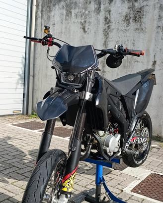 SUZUKI VALENTI SM 50