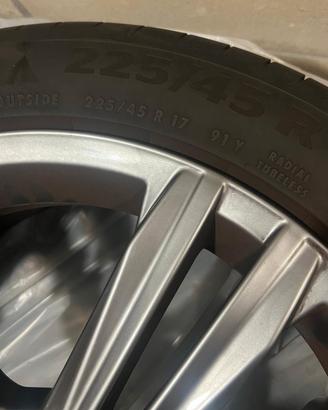 Volkswagen cerchi originali e gomme Continental 