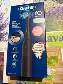 Spazzolino elettrico oral b serie 2