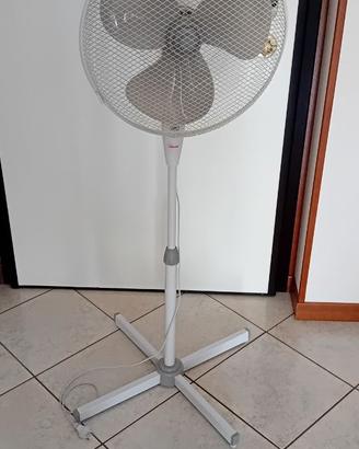 Ventilatore con piantana